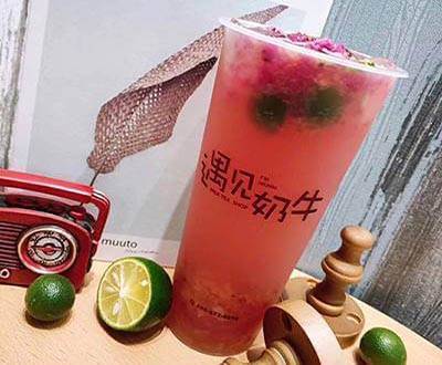 奶茶为什么都喜欢加很多冰块