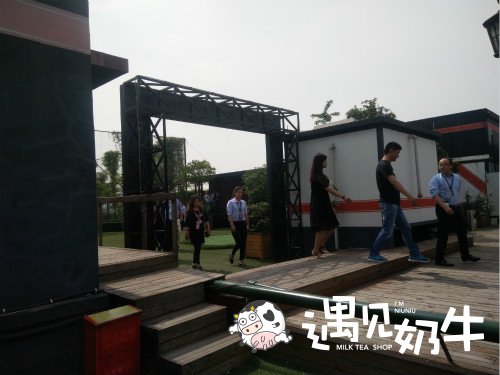 奇异鸟66届加盟峰会现场