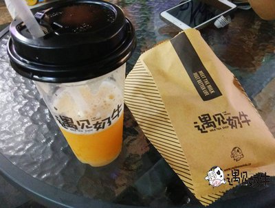 遇见奶牛奶茶加盟店复合式经营